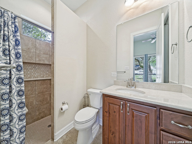 Listing photo id 27 for 1556 Canyon Lake Drive