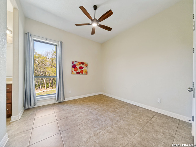 Listing photo id 28 for 1556 Canyon Lake Drive