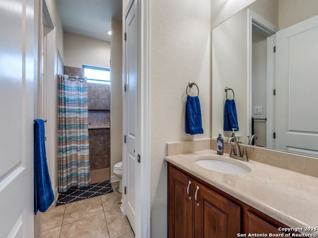 Listing photo id 30 for 1556 Canyon Lake Drive