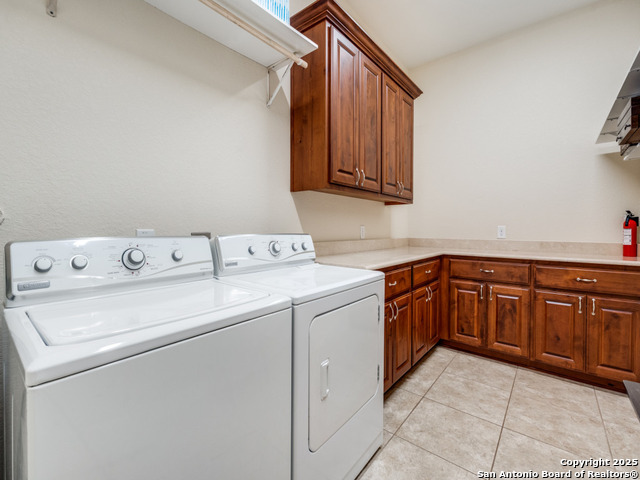 Listing photo id 31 for 1556 Canyon Lake Drive