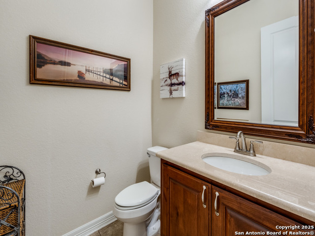 Listing photo id 32 for 1556 Canyon Lake Drive