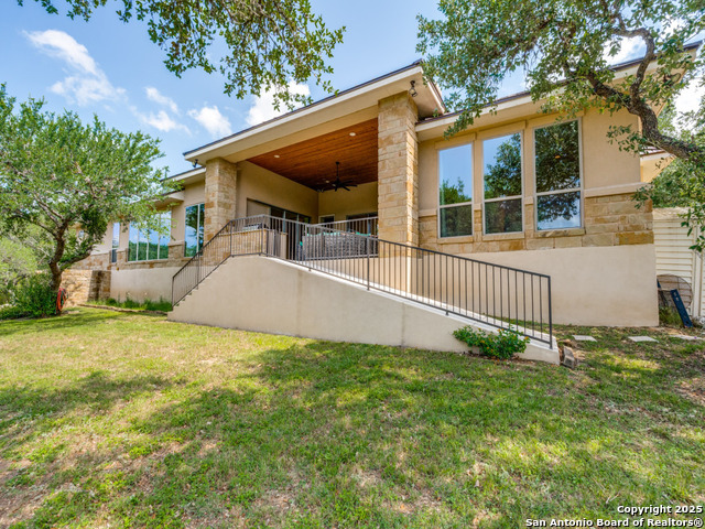 Listing photo id 35 for 1556 Canyon Lake Drive