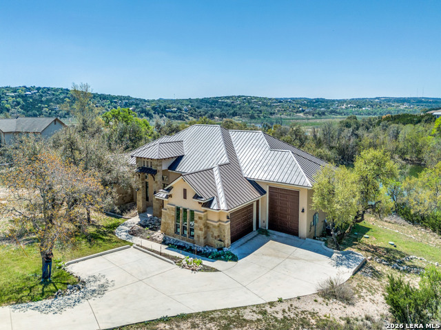 Listing photo id 37 for 1556 Canyon Lake Drive