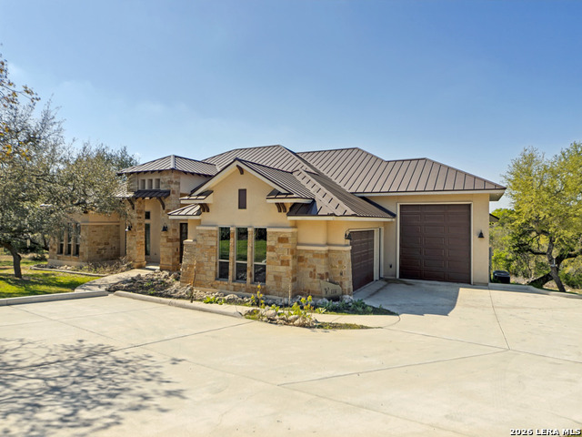 Listing photo id 38 for 1556 Canyon Lake Drive