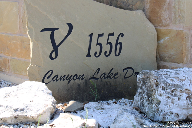 Listing photo id 39 for 1556 Canyon Lake Drive