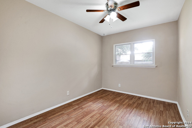 Image 17 of 27 For 7224 Spring Flower