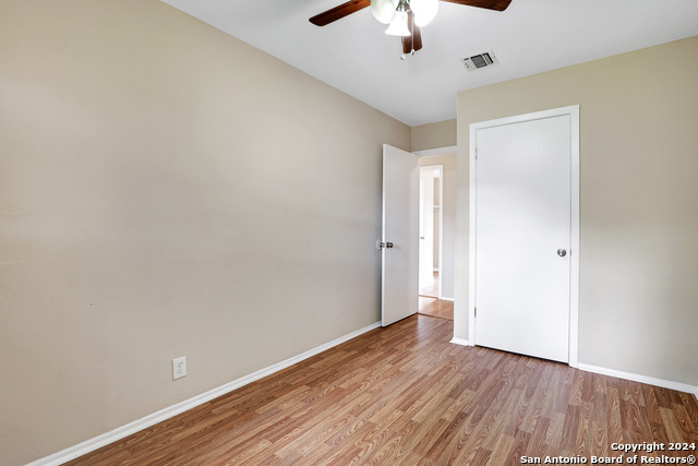 Image 18 of 27 For 7224 Spring Flower