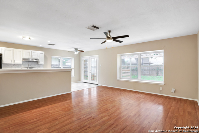 Image 2 of 27 For 7224 Spring Flower