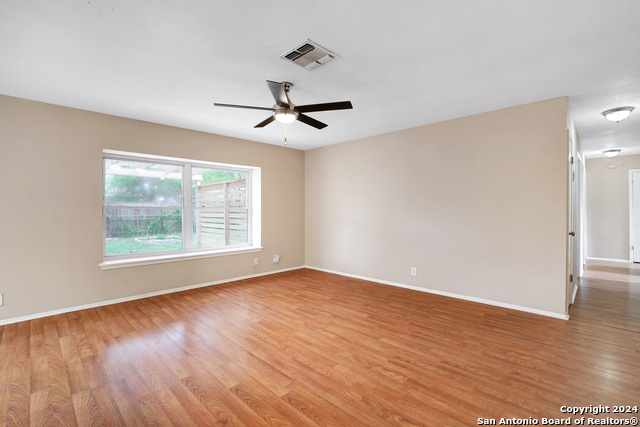 Image 4 of 27 For 7224 Spring Flower