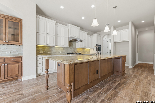 Image 4 of 38 For 22714 Reposo