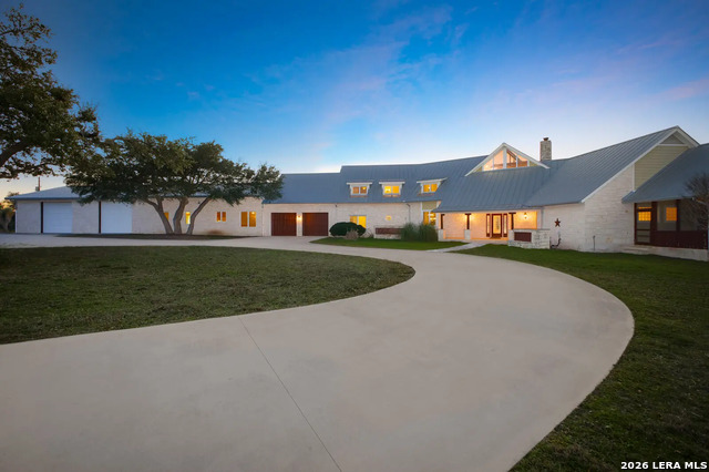 Listing photo id 0 for 1141 Currie Road