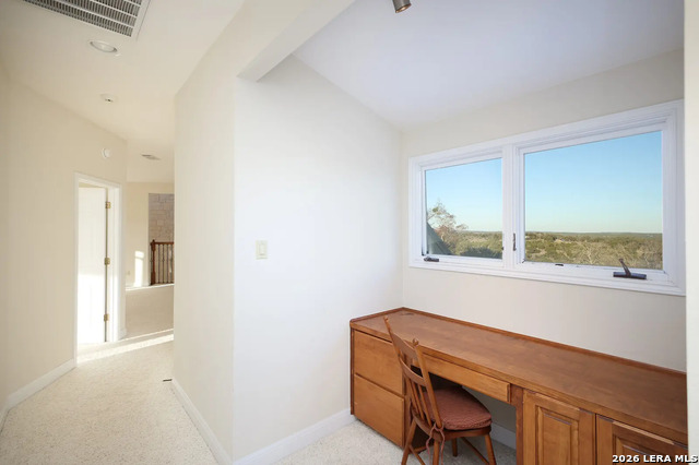 Listing photo id 18 for 1141 Currie Road
