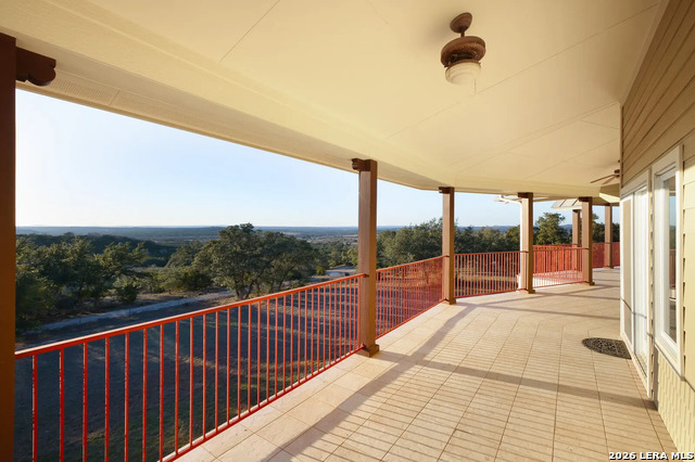 Listing photo id 29 for 1141 Currie Road