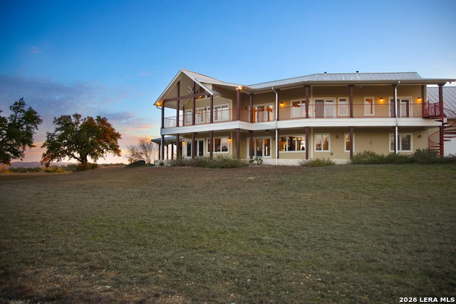 Listing photo id 32 for 1141 Currie Road