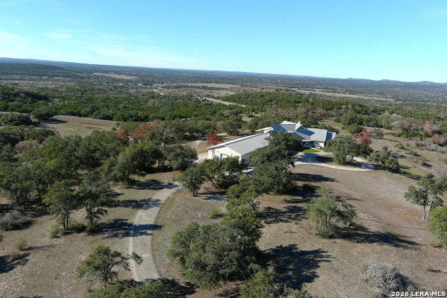 Listing photo id 33 for 1141 Currie Road