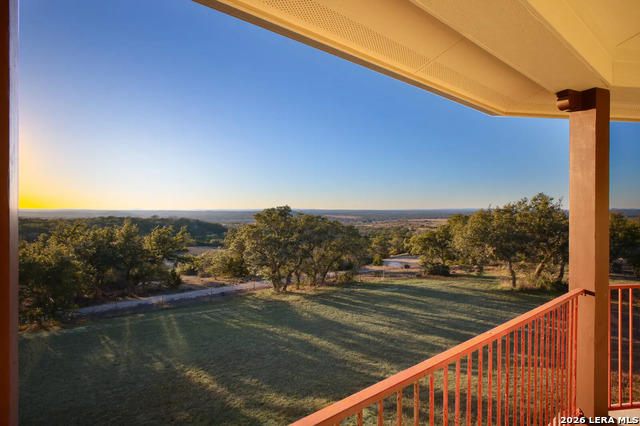 Listing photo id 35 for 1141 Currie Road