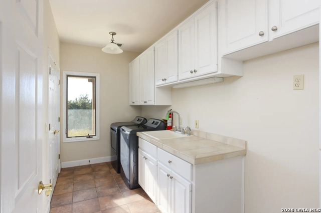 Listing photo id 39 for 1141 Currie Road