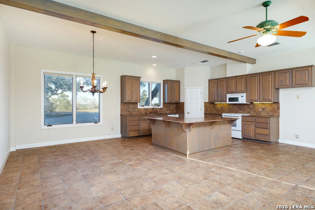 Listing photo id 40 for 1141 Currie Road