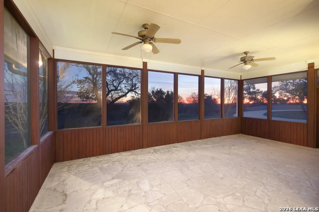 Listing photo id 41 for 1141 Currie Road