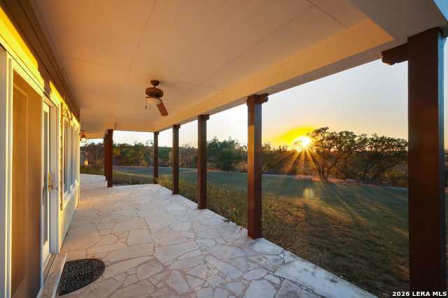 Listing photo id 43 for 1141 Currie Road