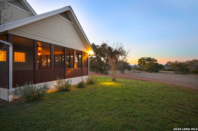Listing photo id 44 for 1141 Currie Road