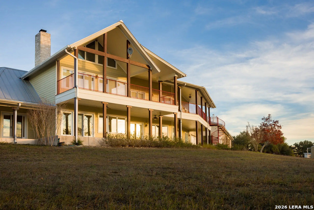 Listing photo id 3 for 1141 Currie Road
