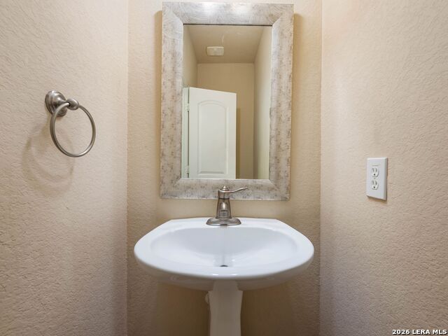 Image 18 of 46 For 2747 Trinity View