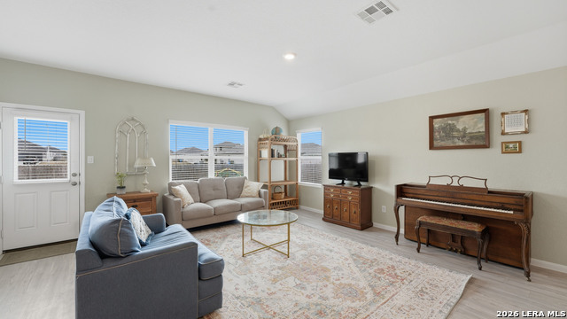 Image 7 of 33 For 2717 San Martin