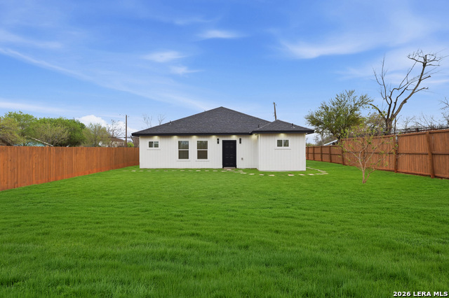 Image 28 of 33 For 1635 Chavaneaux E