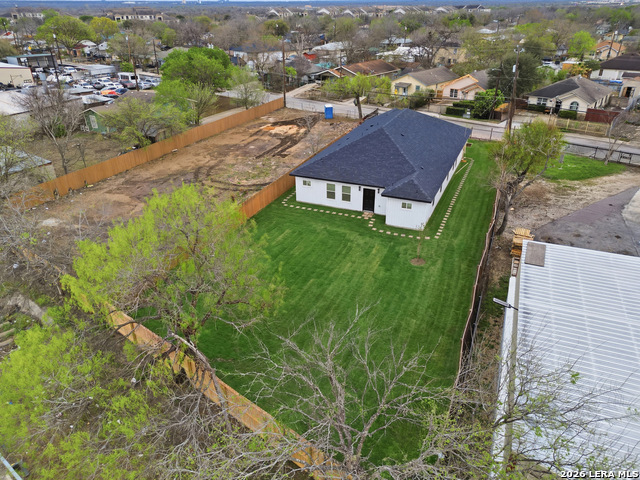 Image 31 of 33 For 1635 Chavaneaux E