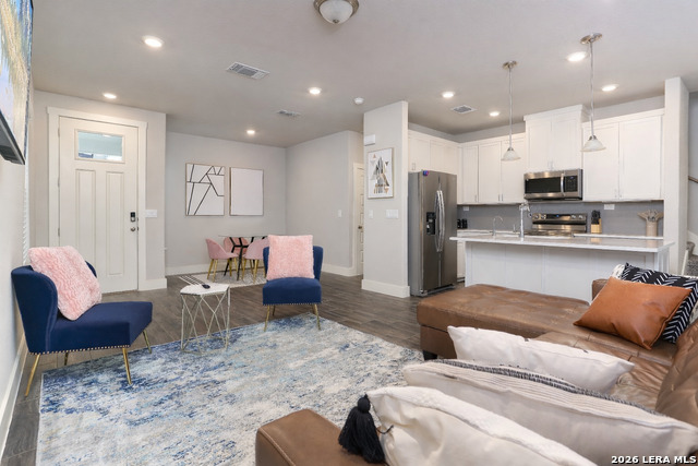 Image 3 of 20 For 16011 Babcock #26