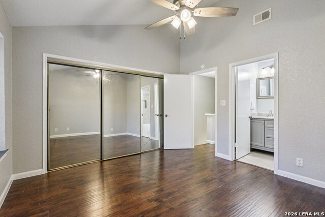 Image 11 of 23 For 11815 Vance Jackson  606