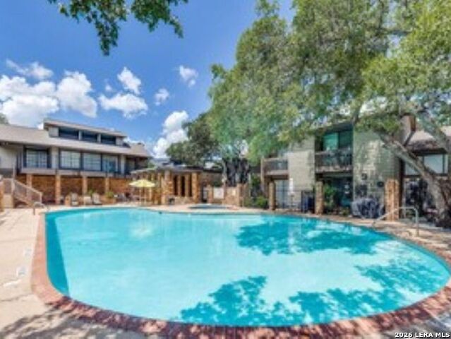 Image 21 of 23 For 11815 Vance Jackson  606