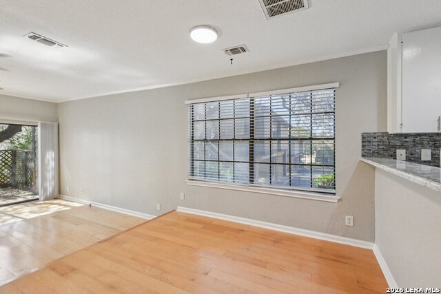 Image 4 of 23 For 11815 Vance Jackson  606