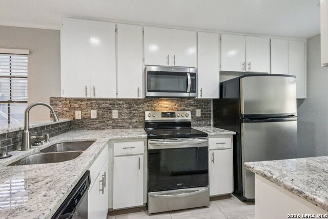 Image 7 of 23 For 11815 Vance Jackson  606