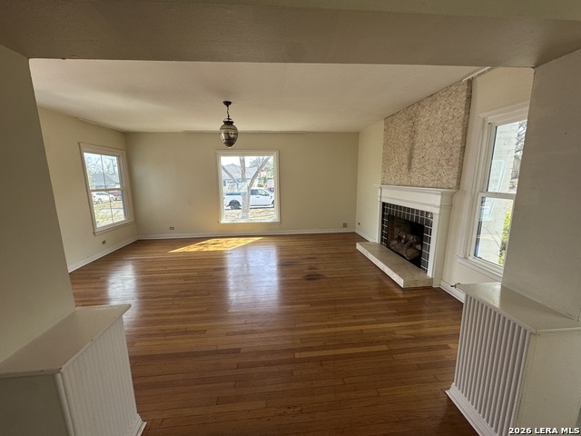 Image 11 of 21 For 315 Shadwell