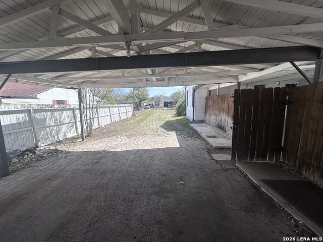 Image 20 of 21 For 315 Shadwell