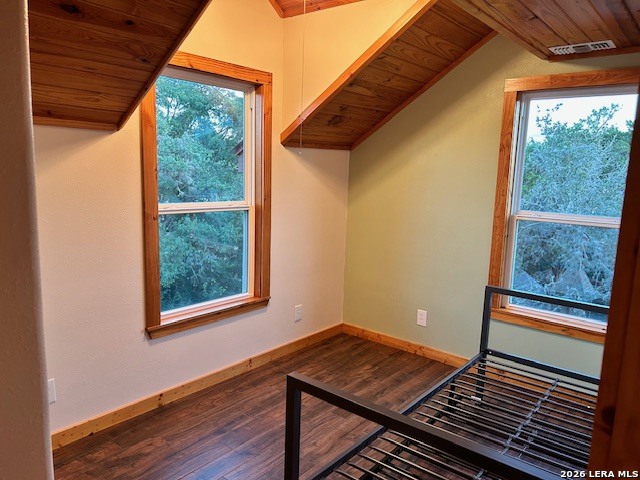 Image 9 of 9 For 707 Faurie Rd.  Garage Apa