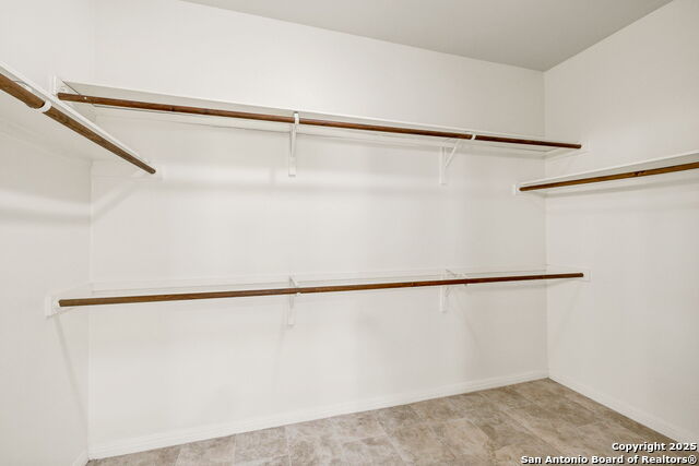 Image 34 of 50 For 913 Long Mdw