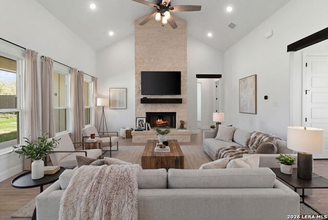 Image 2 of 51 For 116 Timber Heights