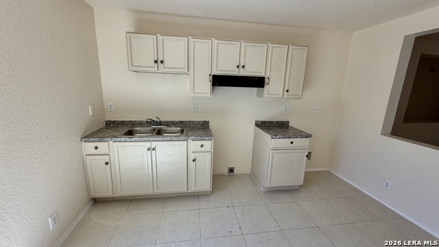 Image 7 of 24 For 10026 Sungate Park