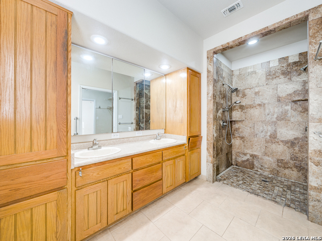 Image 14 of 20 For 439 Bear Gardens