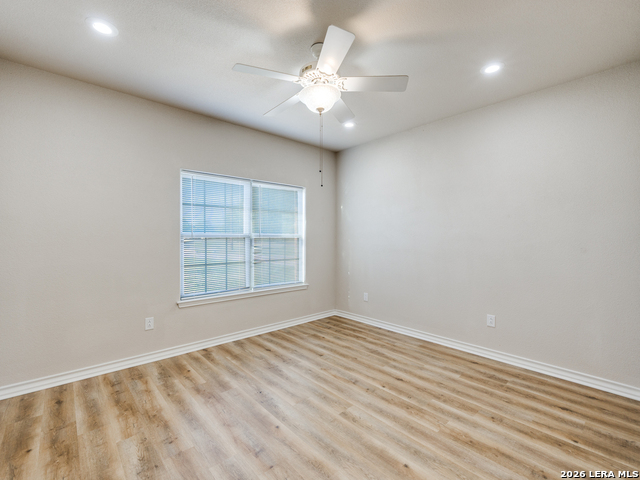 Image 15 of 20 For 439 Bear Gardens