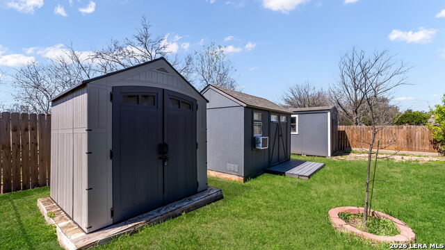 Image 15 of 22 For 7626 Meadow Lawn