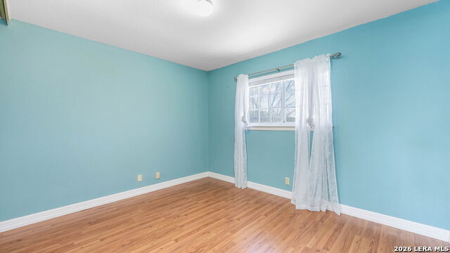 Image 18 of 22 For 7626 Meadow Lawn