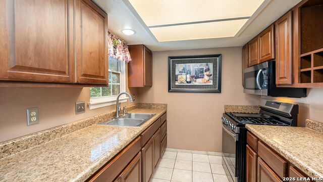 Image 5 of 22 For 7626 Meadow Lawn