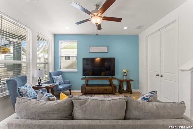 Image 7 of 41 For 2119 Hofstaat