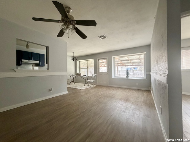 Image 3 of 13 For 10822 Green Brook