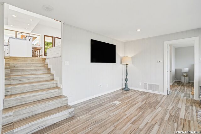 Image 10 of 37 For 1820 Triple Peak