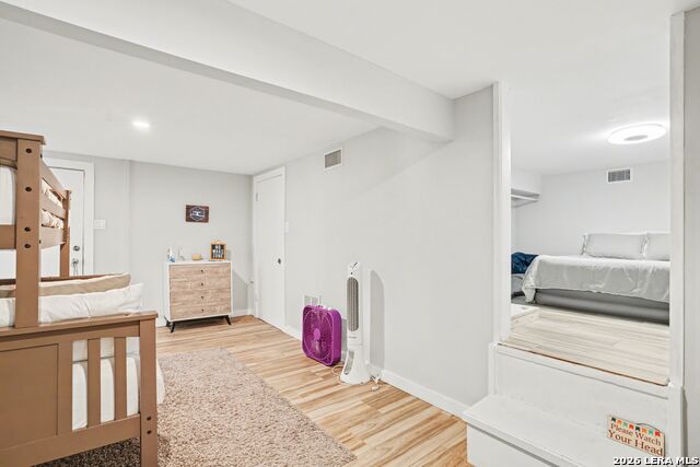 Image 26 of 37 For 1820 Triple Peak